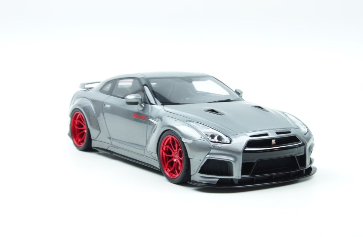 GT Spirit Nissan GT-R Prior Design (R35) Grijs 1:18