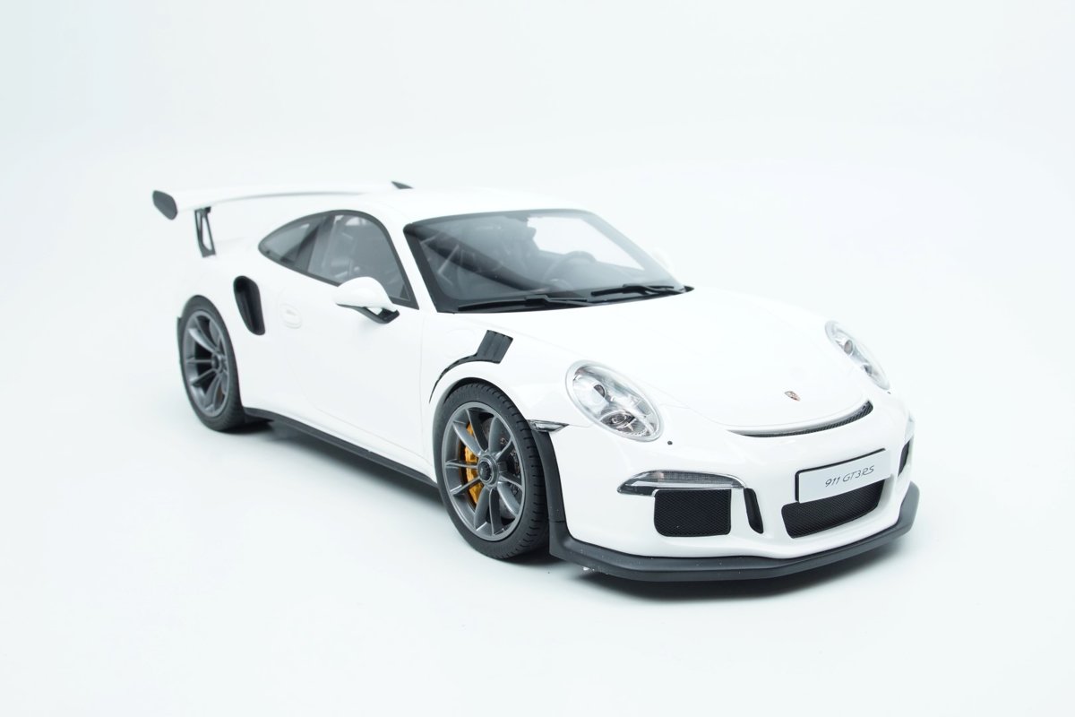 GT Spirit Porsche 911 (991) GT3 RS 2016 Wit 1:12 Resin