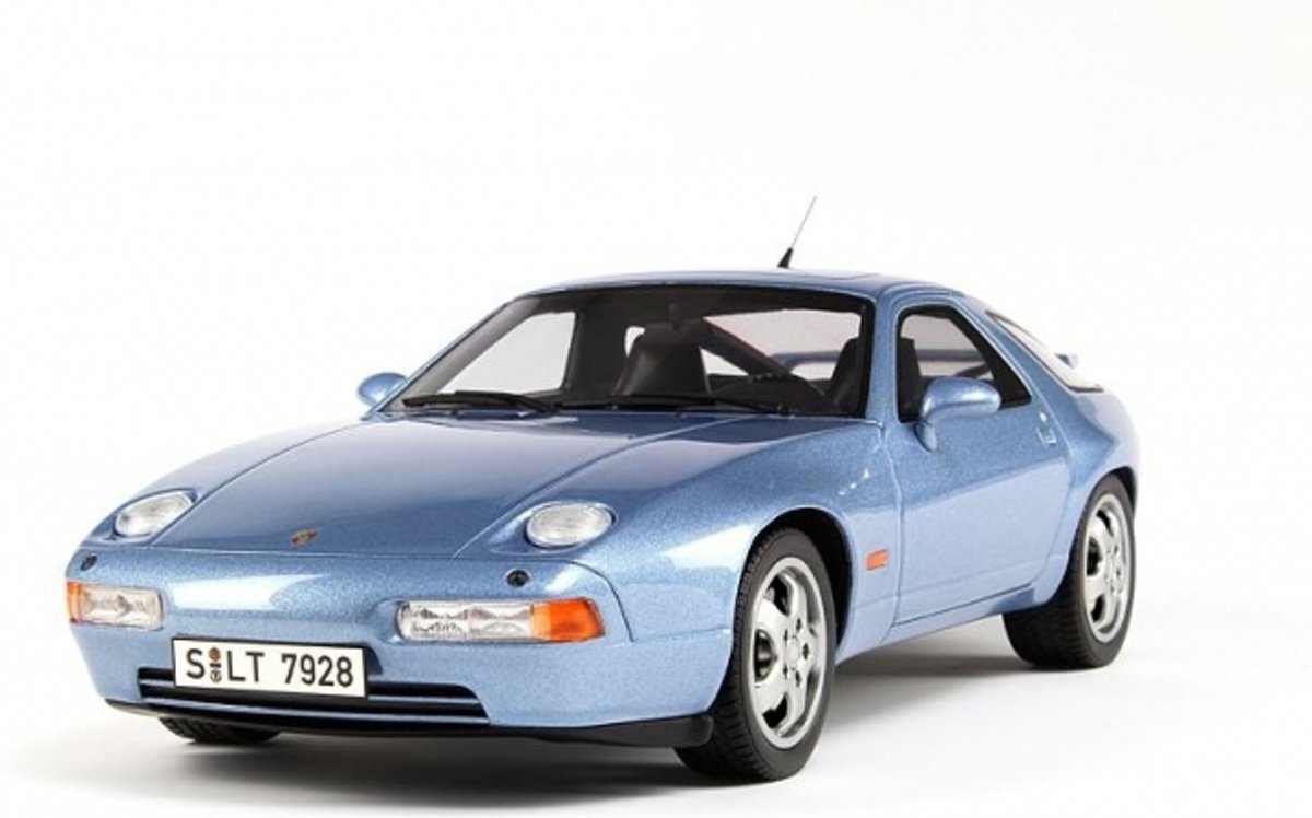 GT Spirit  Porsche 928 S  Blauw