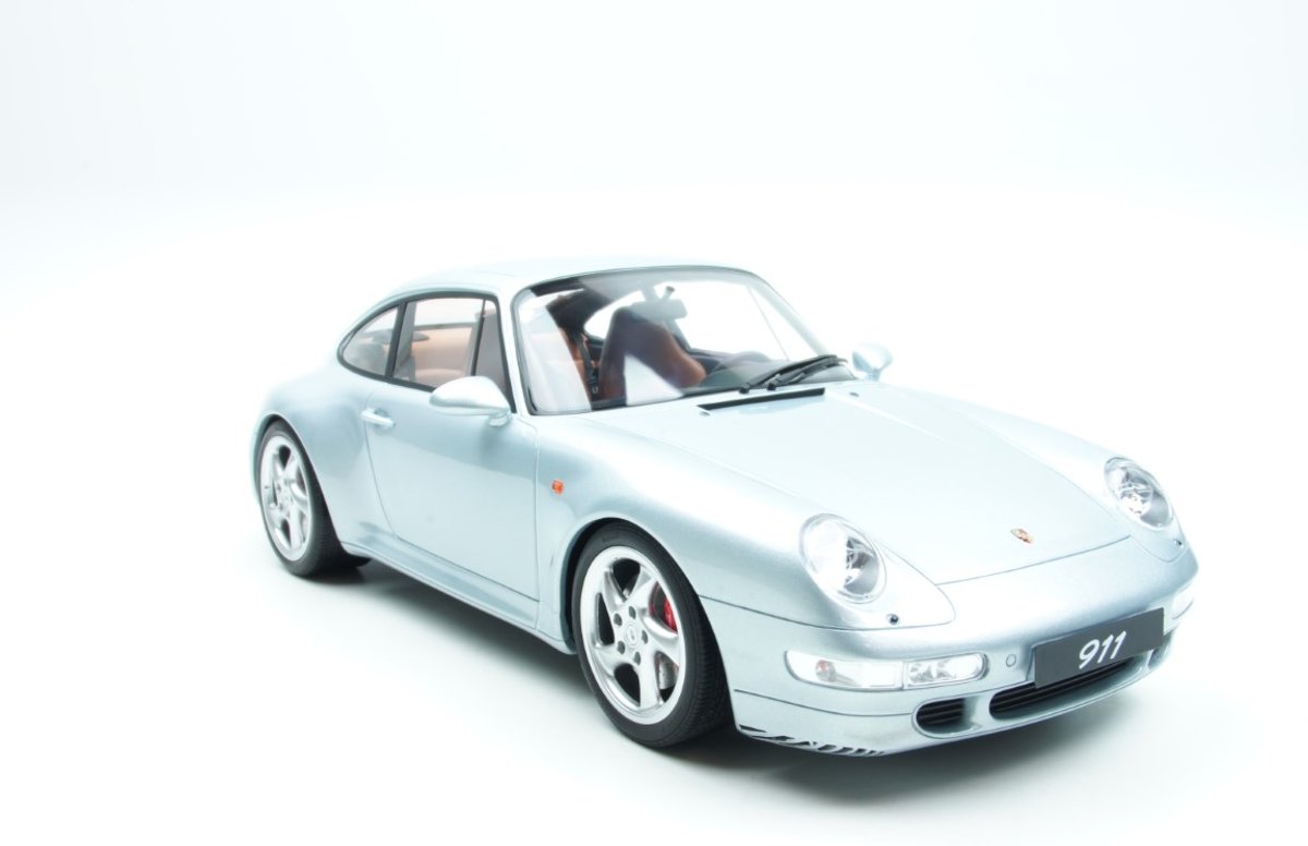 GT Spirit Porsche 993 Carrera 4S Polar Zilver 1:12