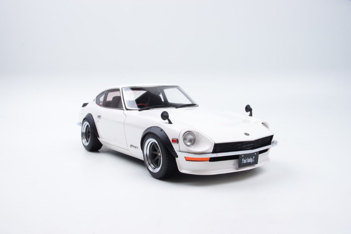 Ignition Models Nissan Fairlady Z (S30) Wit 1:12