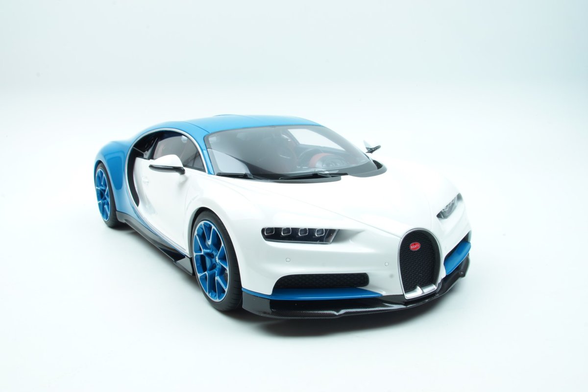 Kyosho / GT Spirit Bugatti Chiron Wit 1:12