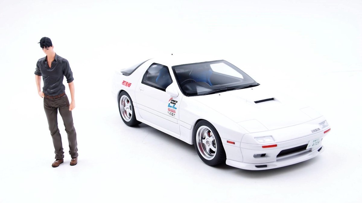 Kyosho Mazda Initial D RX-7 FD3S Wit 1:18 met Ryosuke Takahashi figuur