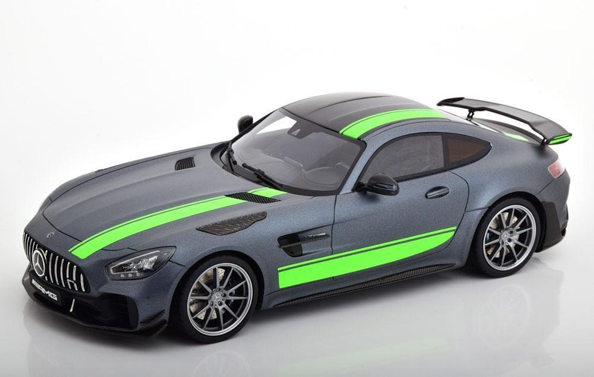 Mercedes-Benz AMG GT-R PRO 2019 Mat Grijs / Carbon 1-18 GT Spirit Limited 999 Pieces