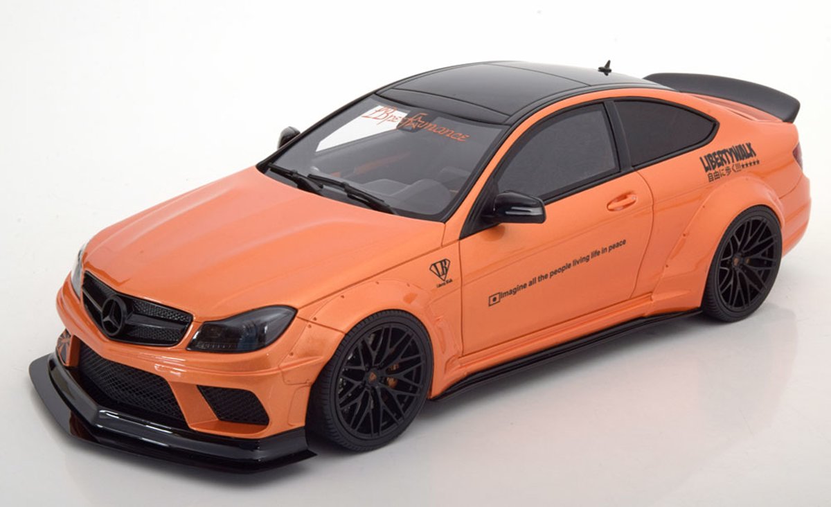 Mercedes-Benz C63 Coupe ( W204 ) “Liberty Walk” Oranje 1-18 GT Spirit Limited 999 Pieces