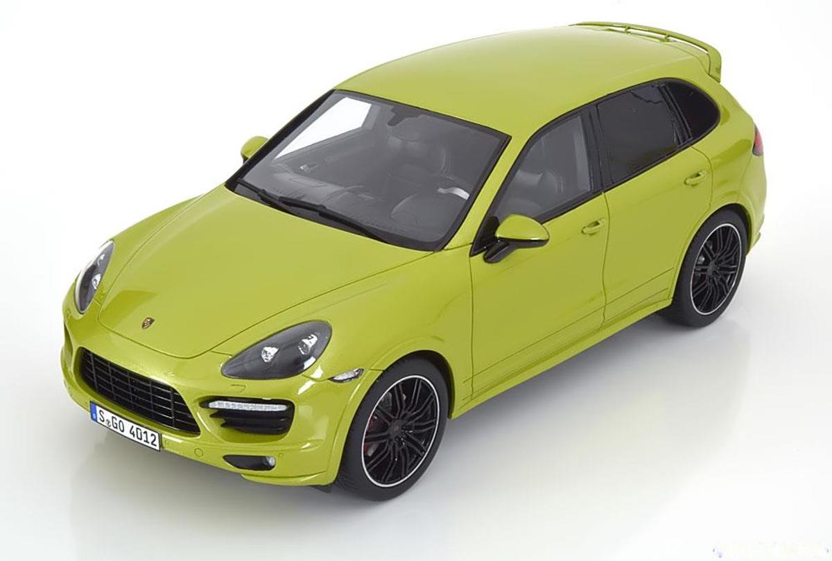 Porsche Cayenne GTS 2013 Groen 1-18 GT Spirit Limited 1500 Pieces