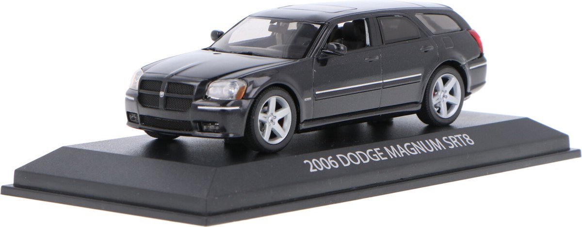 Dodge Magnum SRT8 - Modelauto schaal 1:43