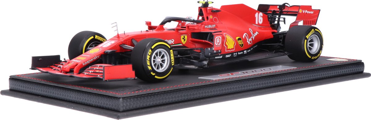 Ferrari SF1000 - Modelauto schaal 1:18