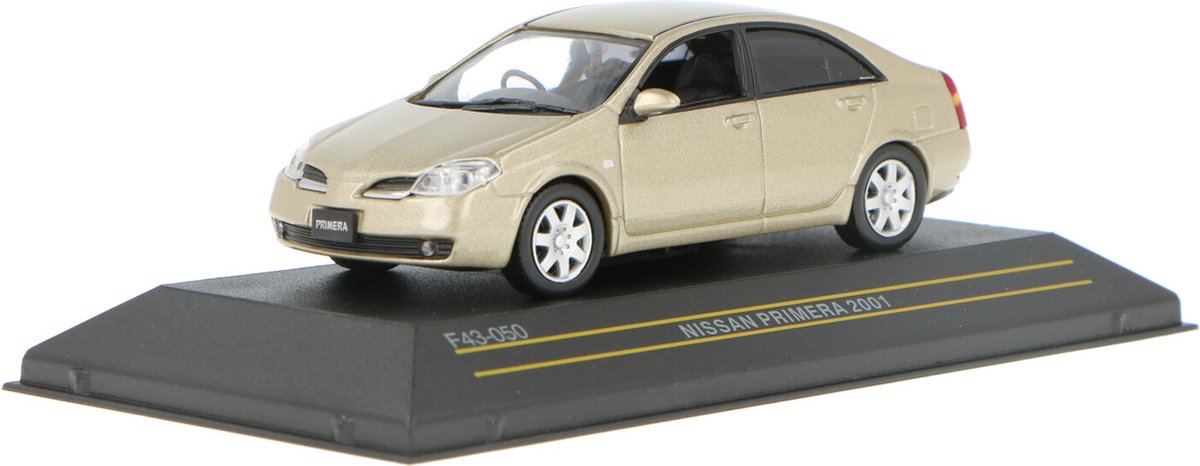 Nissan Primera - Modelauto schaal 1:43