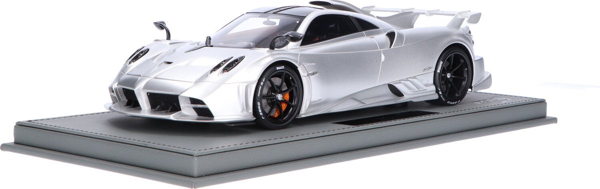 Pagani Imola - Modelauto schaal 1:18