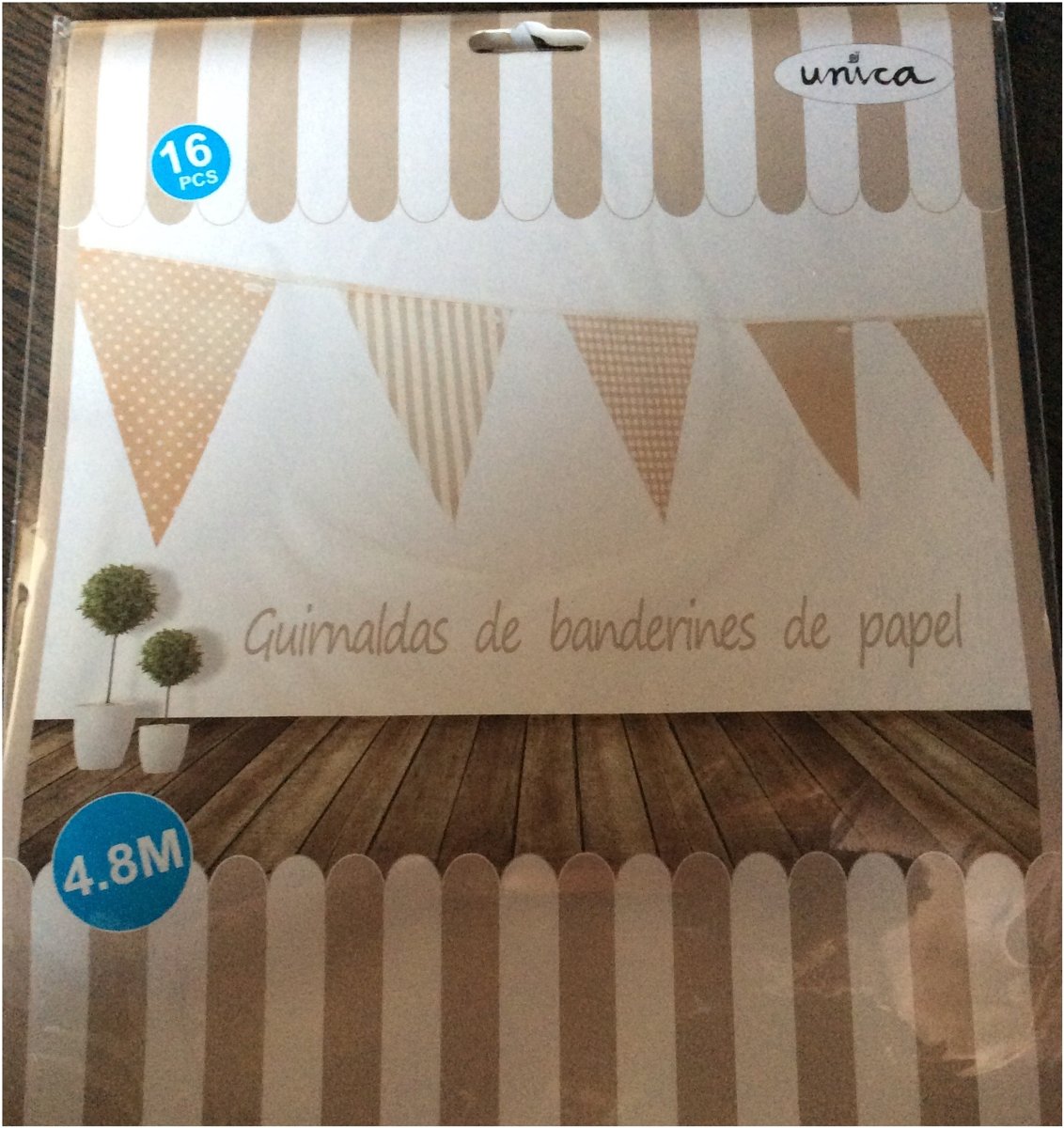 Taupe Vlaggelijn - 4,8 meter - Feest - Babyshower - Kraamfeest - Verjaardag - Wit - Vlag - Slinger - Feest