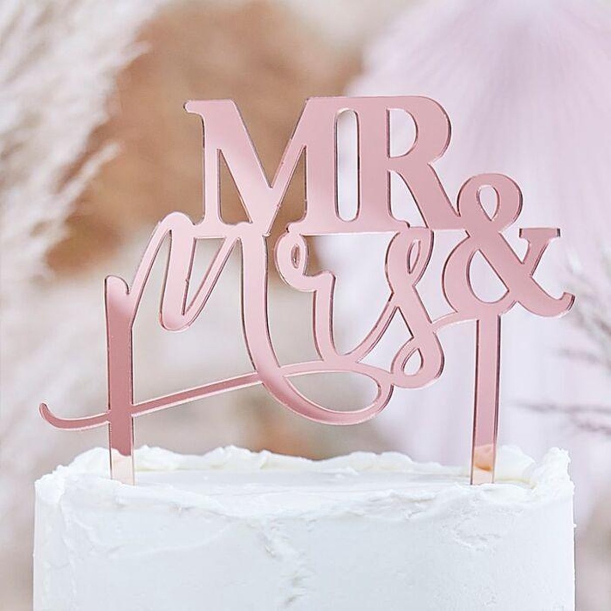 A Touch of Pampus - Mr & Mrs Rose Gold taartdecoratie