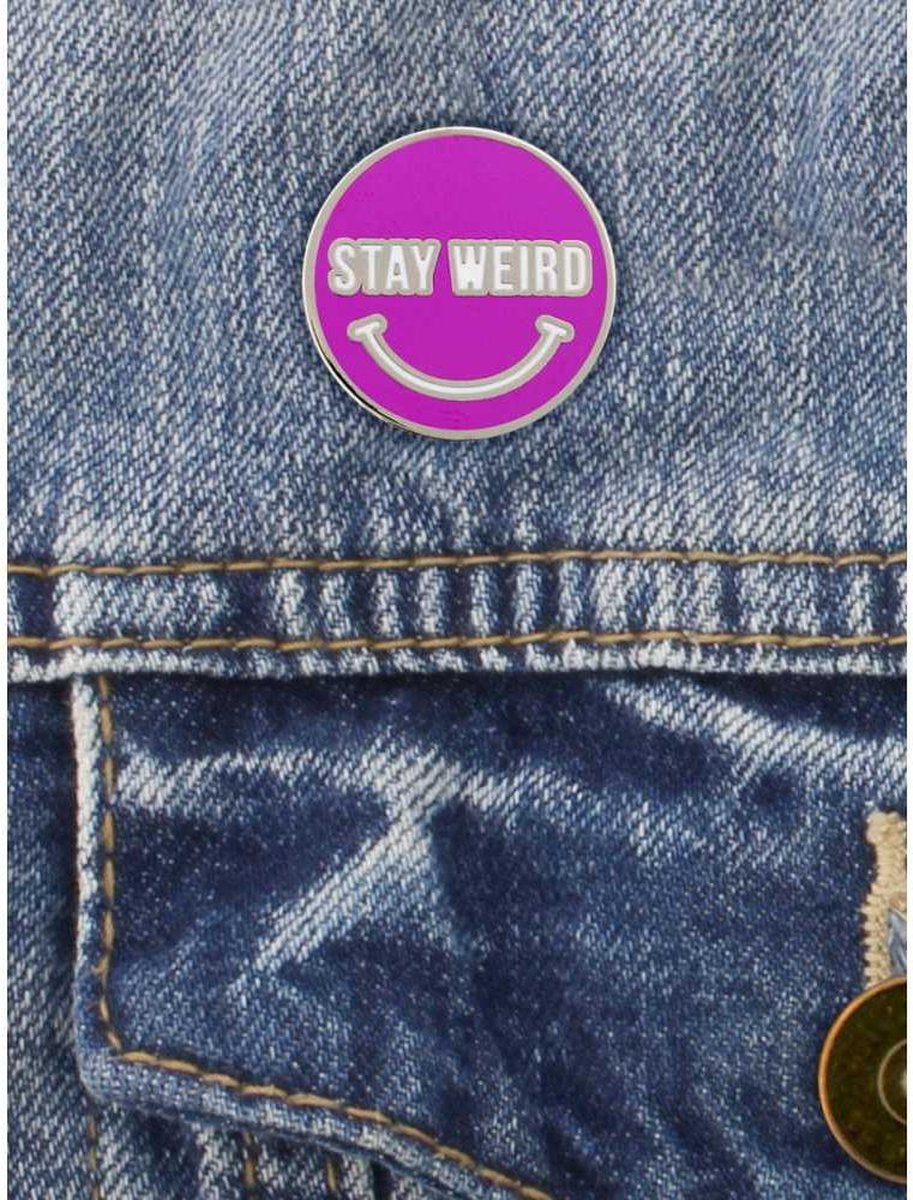 Grindstore Badge/button Stay Weird Enamel Pin Badge Paars