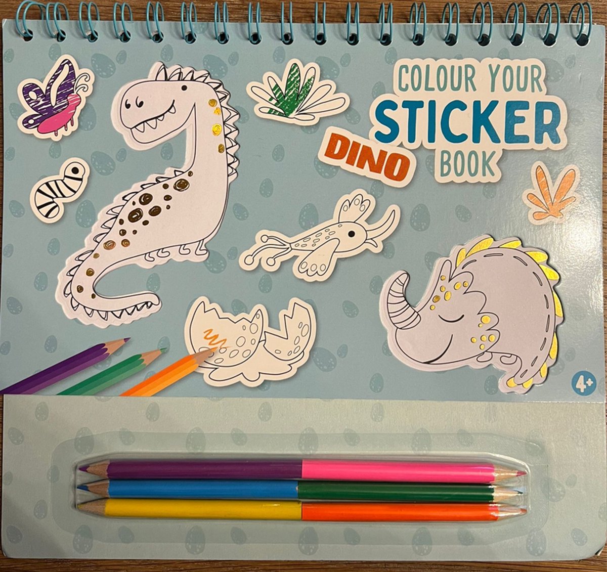 Sticker kleurboek 8 paginas met leuke dino stickers 6 mini-kleurpotloden Kleur je sticker en plak hem op een mooie plek dino stickers