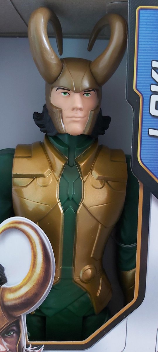 Marvel Avengers Titan Hero Blast Gear Loki - Actiefiguur