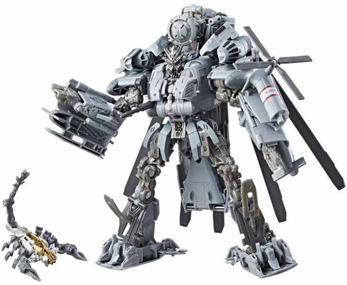 Transformers Generations Studio Series Leader Blackout