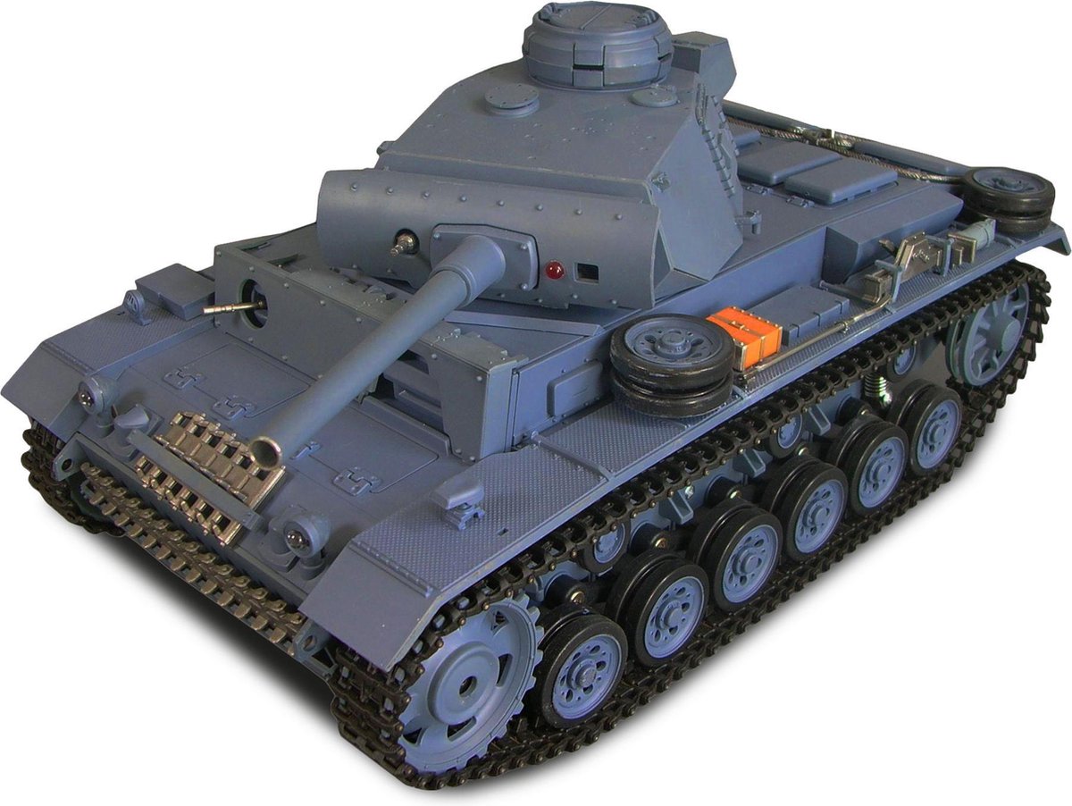 RC tank Panzerkampfwagen 3  2.4GHZ IR/BB in luxe houten kist Control edition