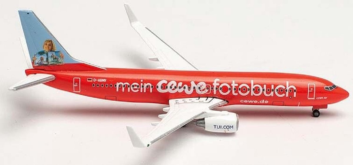 Herpa Boeing vliegtuig 737-800 TUIfly Cewe Fotobuch schaal 1:500 7,9cm