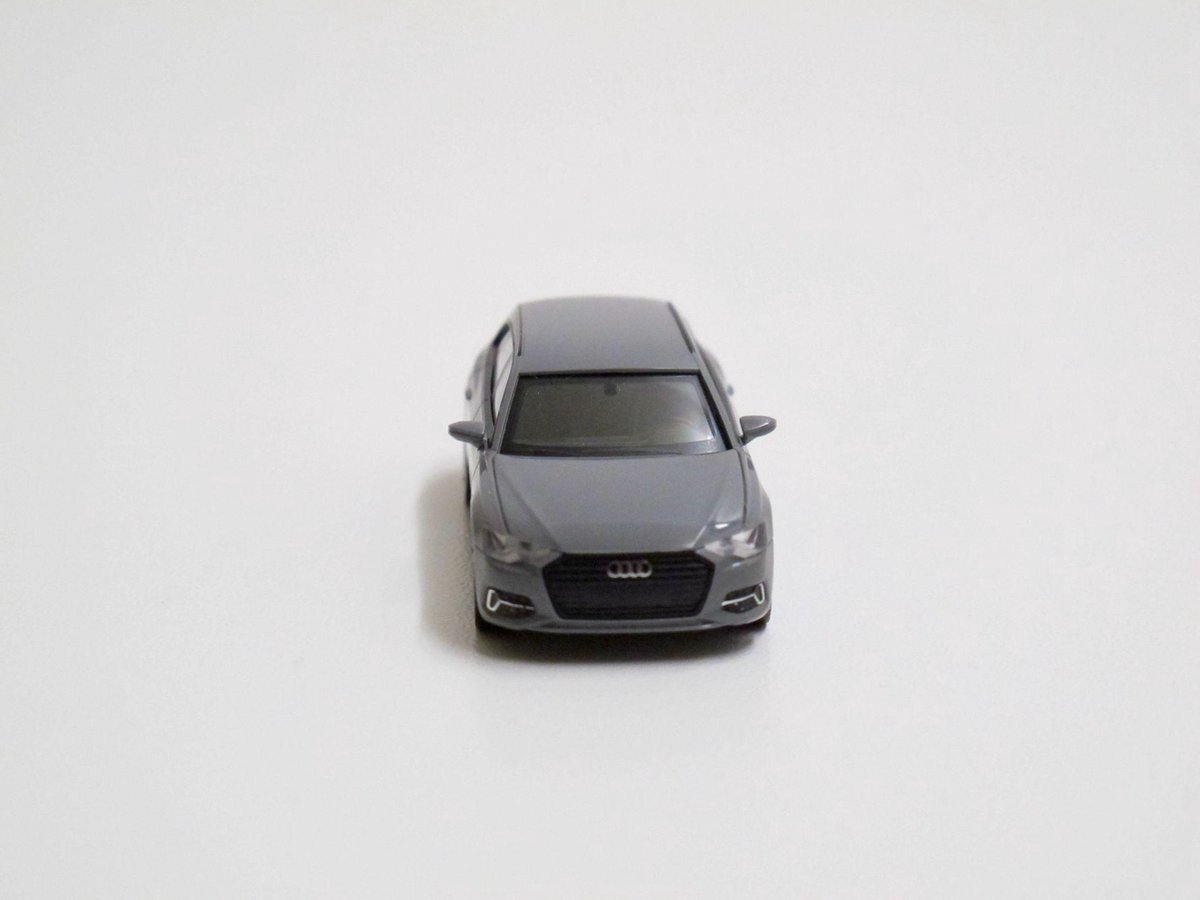 Herpa 1/87 Audi A6 Avant Black Edition