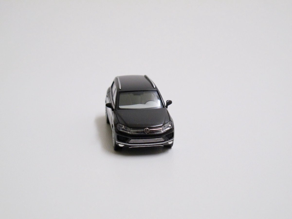 Herpa 1/87 VW Touareg, Zwart metallic