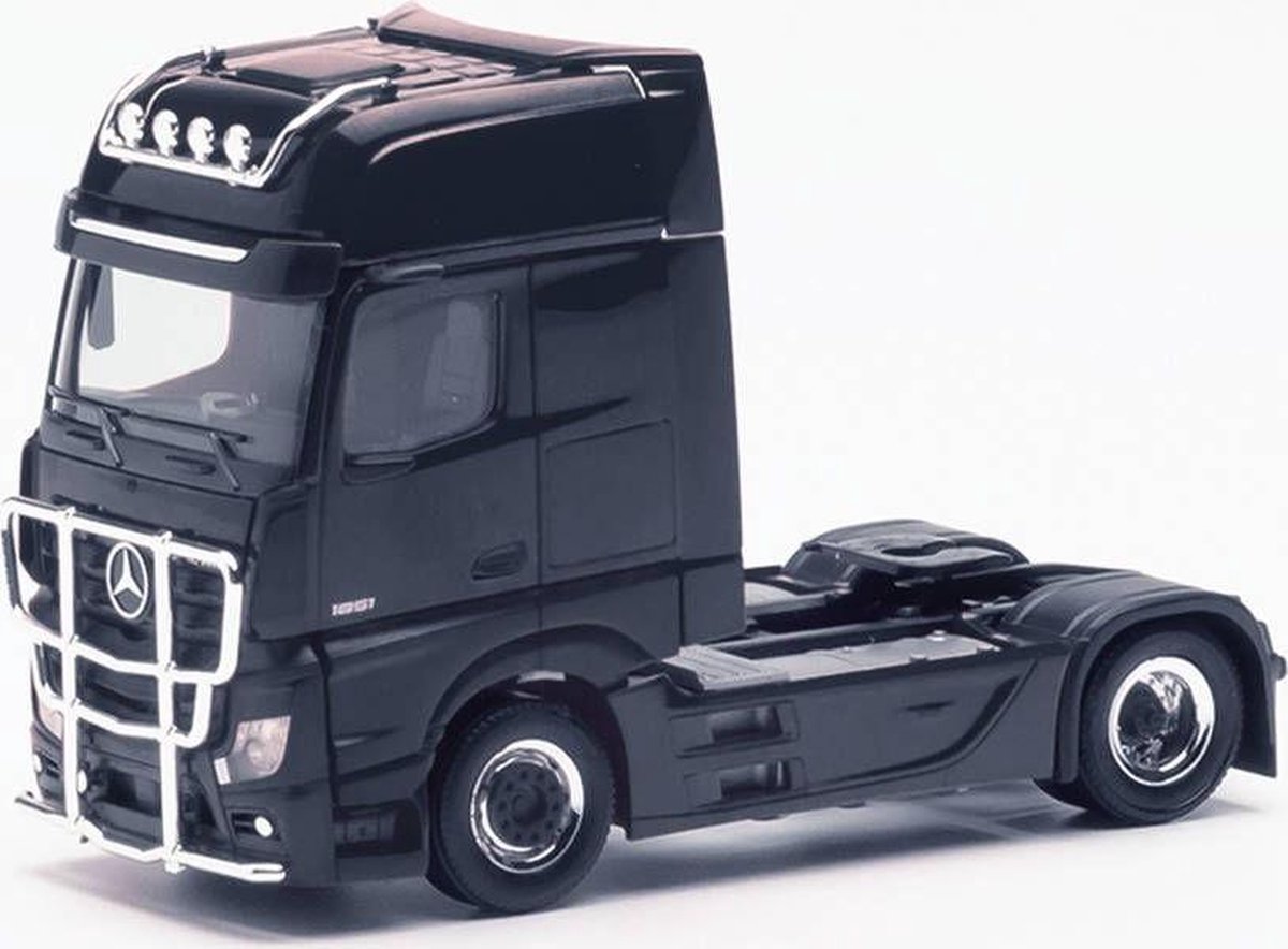 Herpa Mercedes Benz Actros G.  truck + bullbar en lampenbeugel, zwart