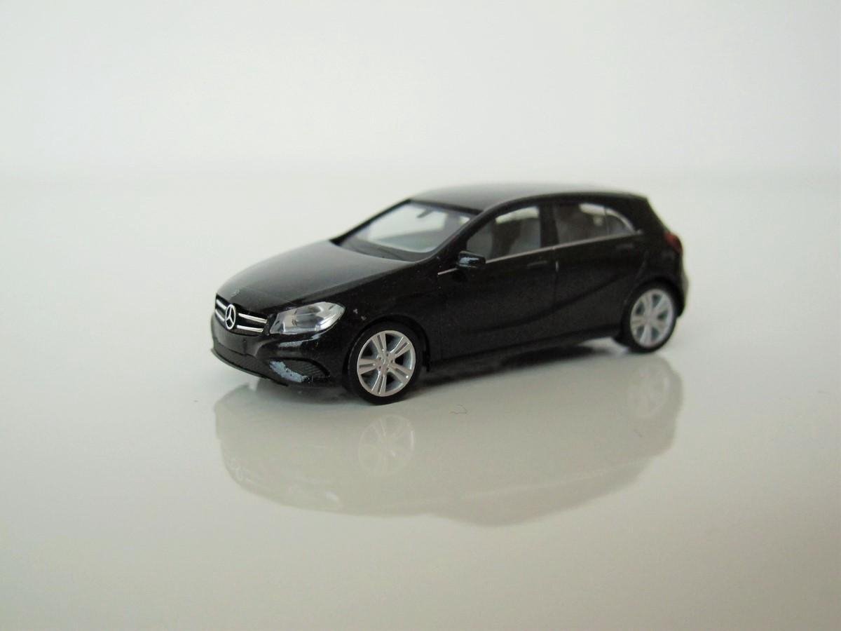 Mercedes Benz A-Klasse, zwart metallic