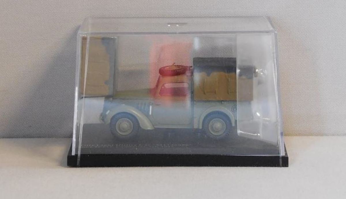 Tilly Light Utility Car M1136086 No.1 TCMT, Camberley, UK 1945 1:48 Hobbymaster Groen / Bruin HG1305