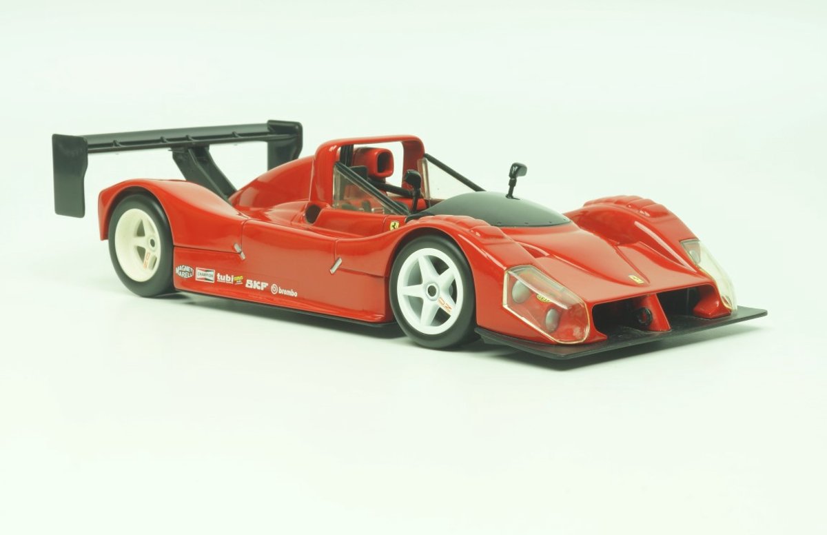 Ferrari 333 SP schaal 1:18 Hotwheels