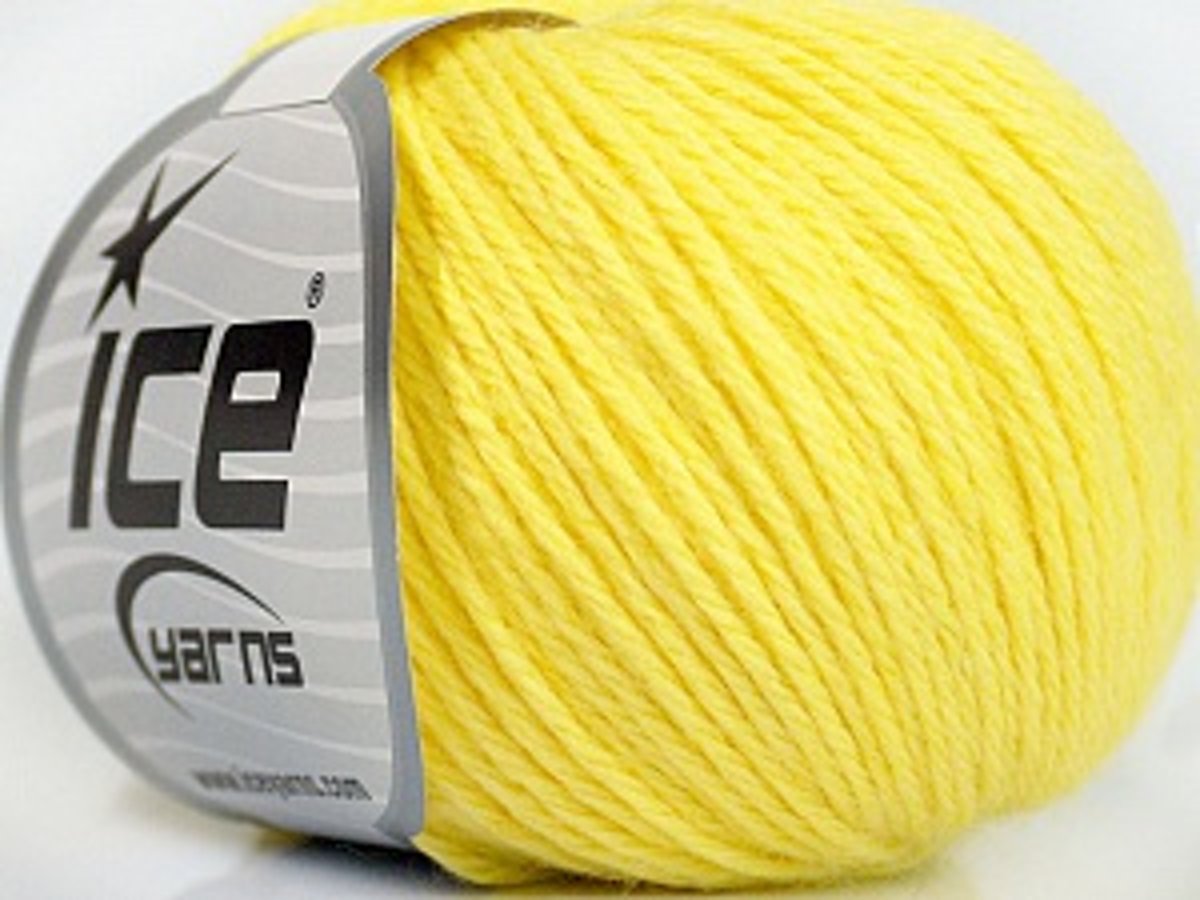 Merino wol breien met licht gele garen – mix acryl polyamide merinowol