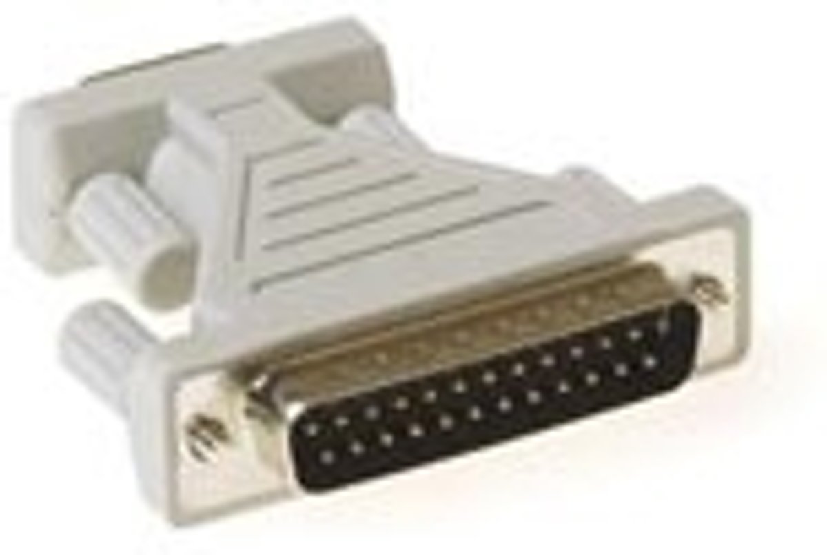 Intronics D-sub adapter 9-polig - 25-polig met molded body