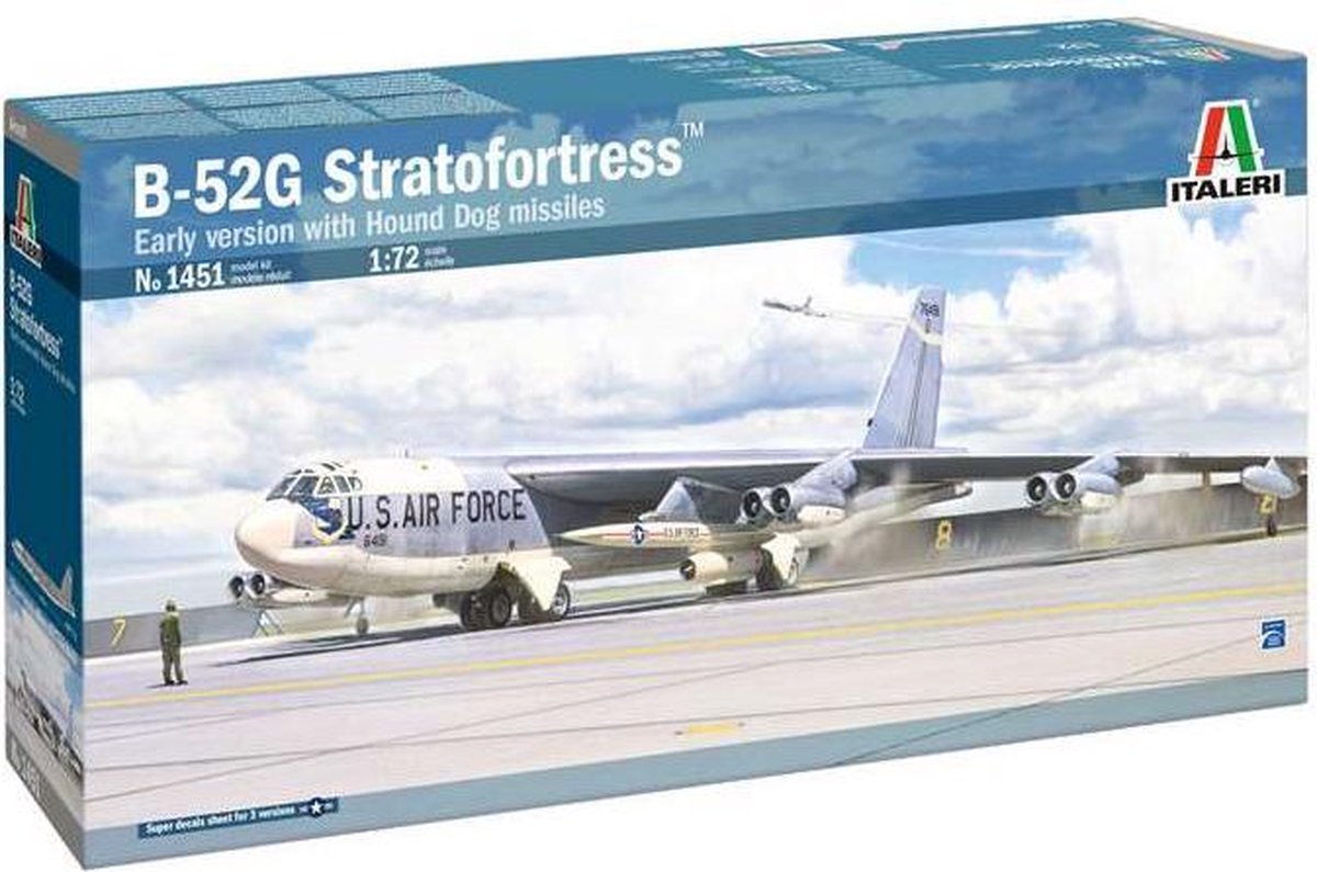 1:72 Italeri 1451 B-52G Stratofortress Early version with Hound Dog Missiles Plastic kit