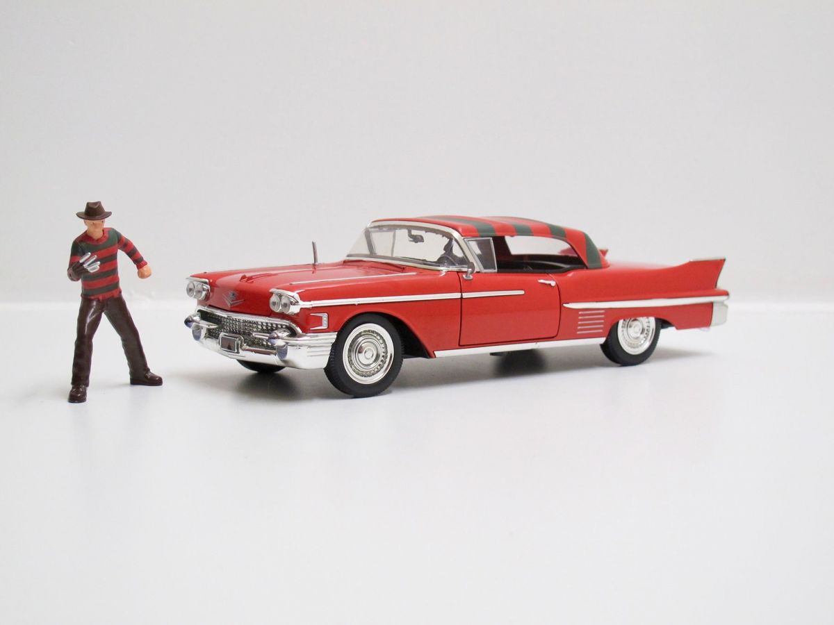 Jada Toys 1/24 Cadillac Series 62 