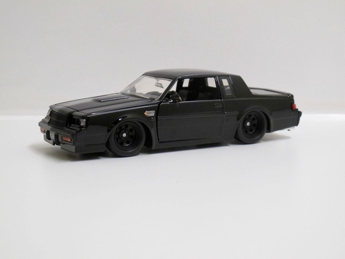 Jada Toys 1/24 Doms Buick Grand National 