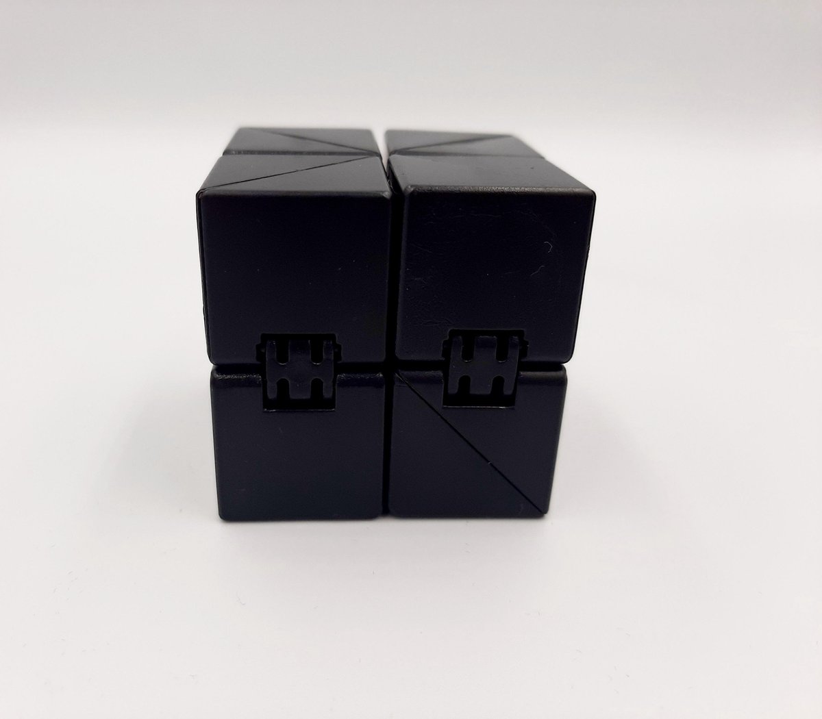 Infinity cube zwart - Fidget toy - Friemel kubus