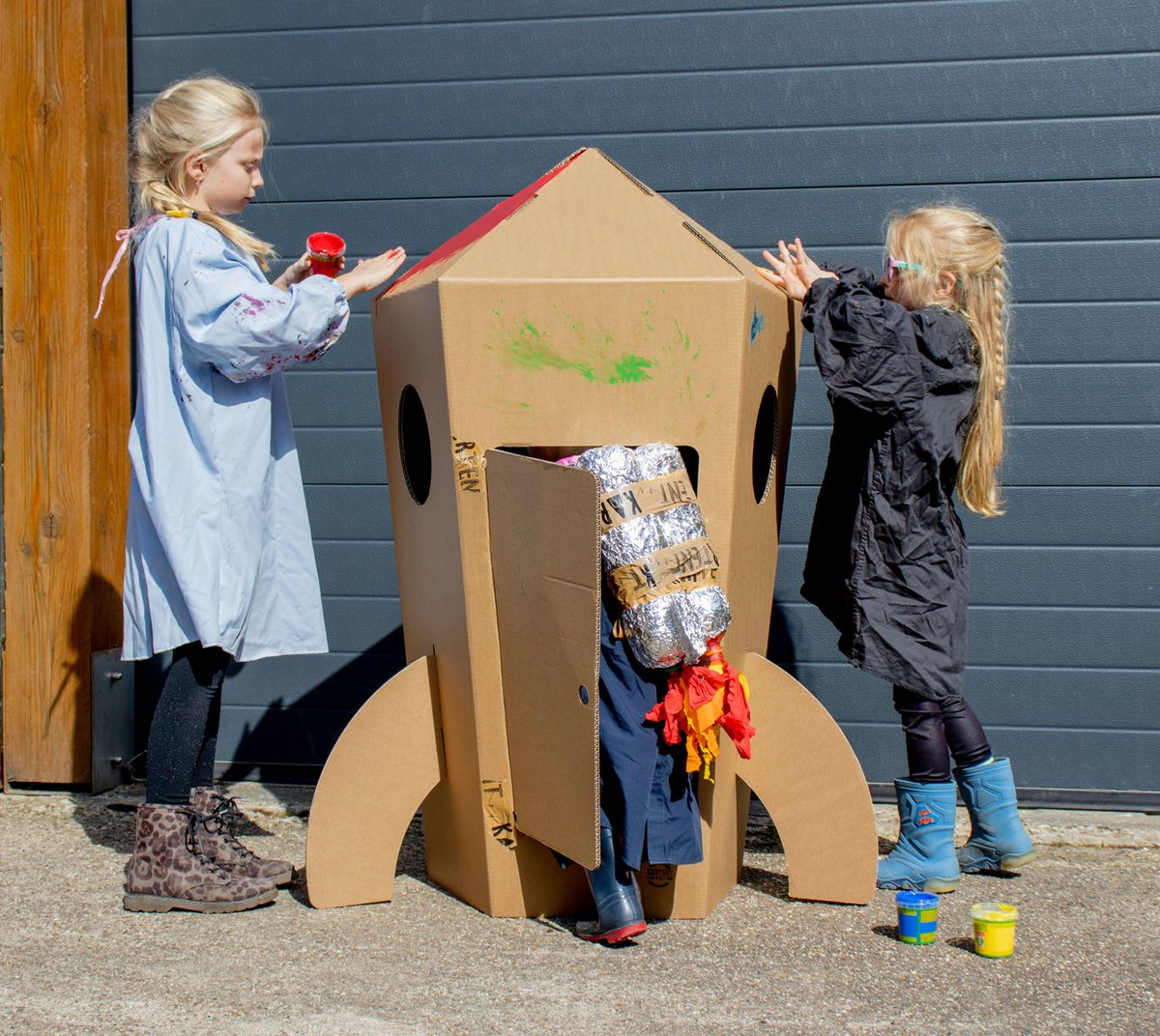 Kartonnen Speel Raket - Speelhuisje - Cadeau van Duurzaam Karton - Hobbykarton - KarTent