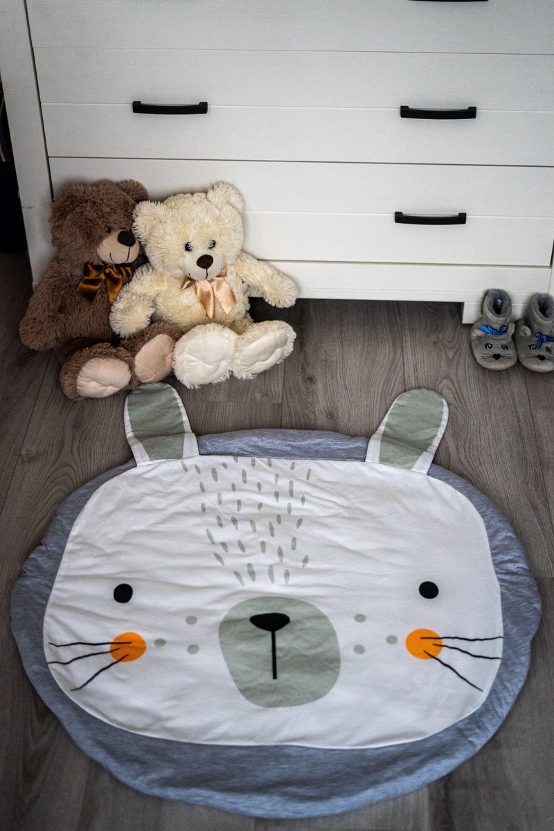 Baby Speelkleed – Speelmat Babykamer – Gevoerd – Kraamcadeau – Kraamgeschenk – Zacht Kruipkleed – Schattige Kruipmat - Diameter 90cm – Wasbaar - Konijn