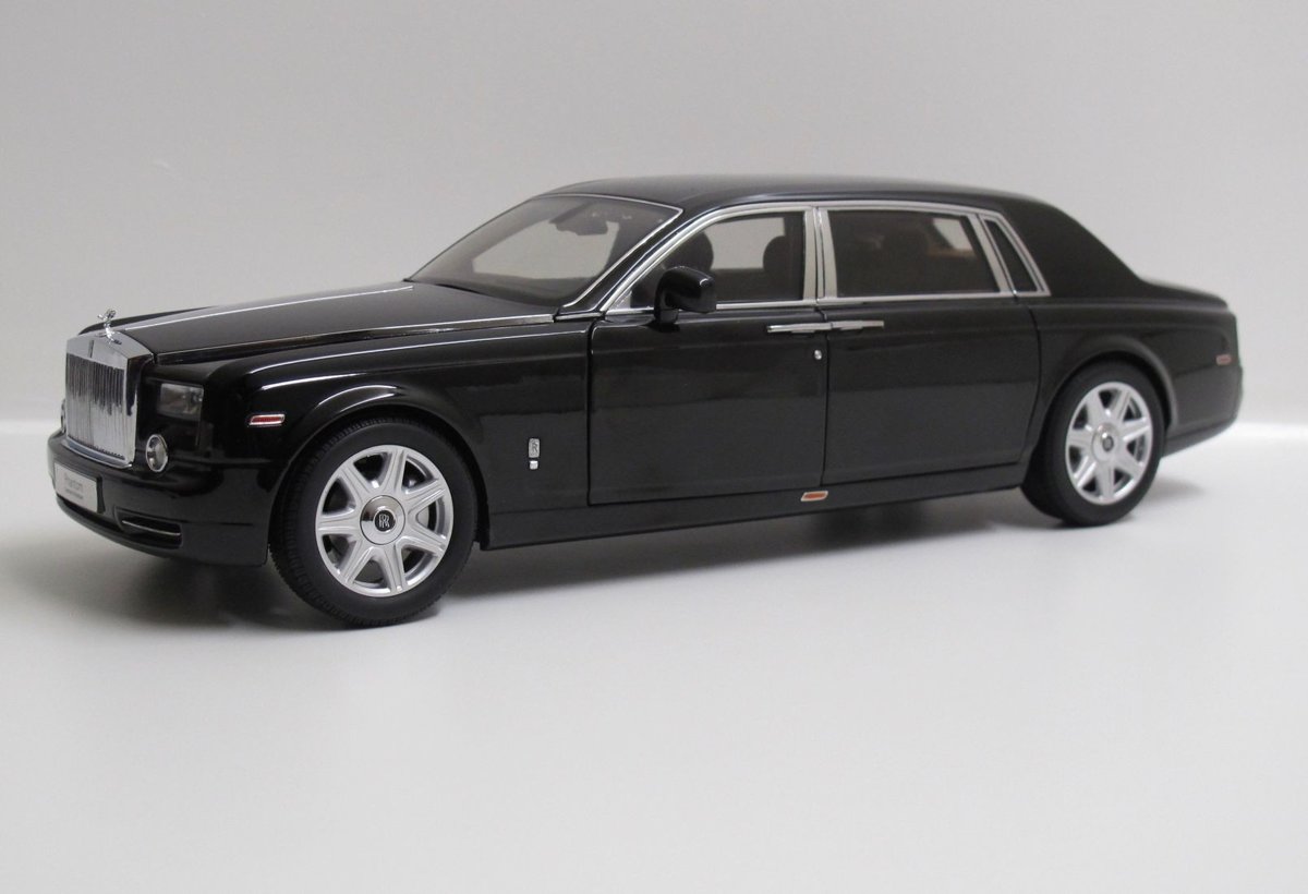 Kyosho 1/18 Rolls Royce Phantom Extend Wheelbase, Diamond black metallic