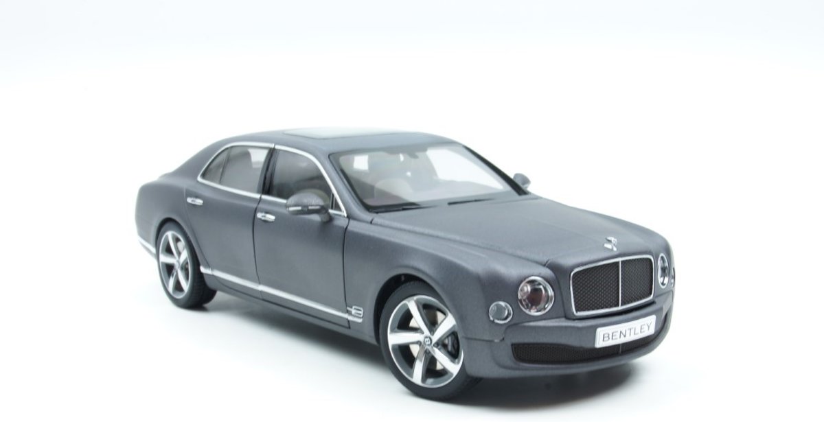 Kyosho Bentley Mulsanne Speed 2014 Satin Grijs 1:18