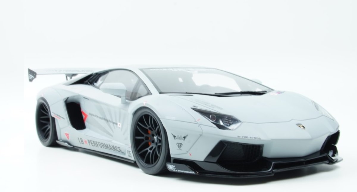 Kyosho Lamborghini Aventador LB Works Grijs 1:12 Special Edition