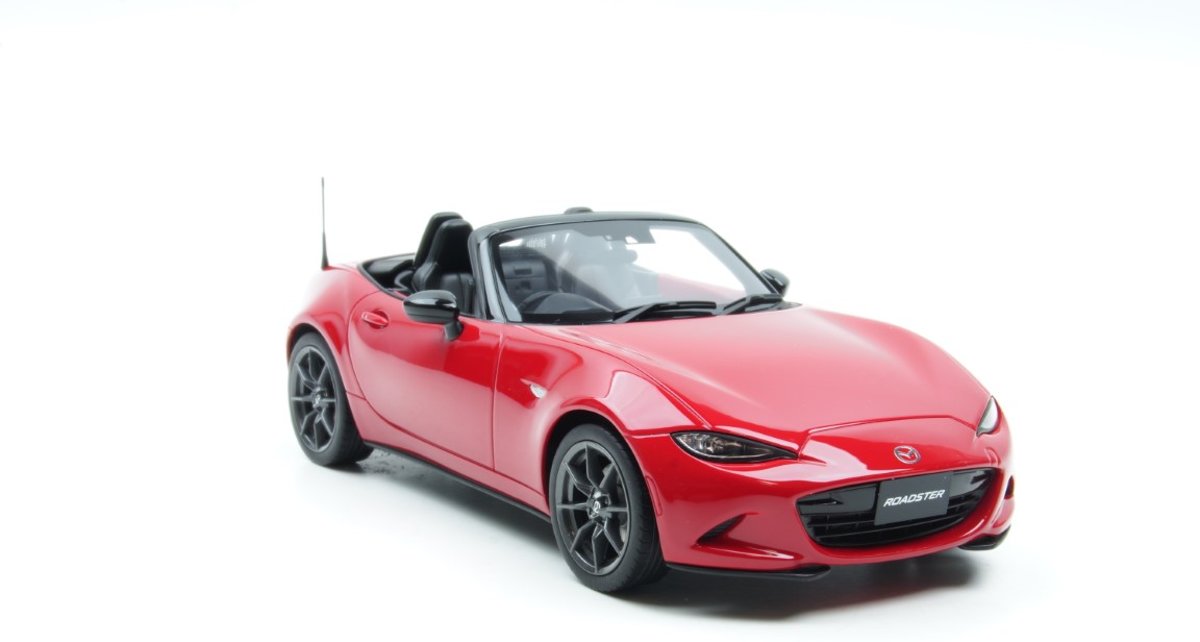 Kyosho Mazda Roadster S Leather Package Rood 1:18