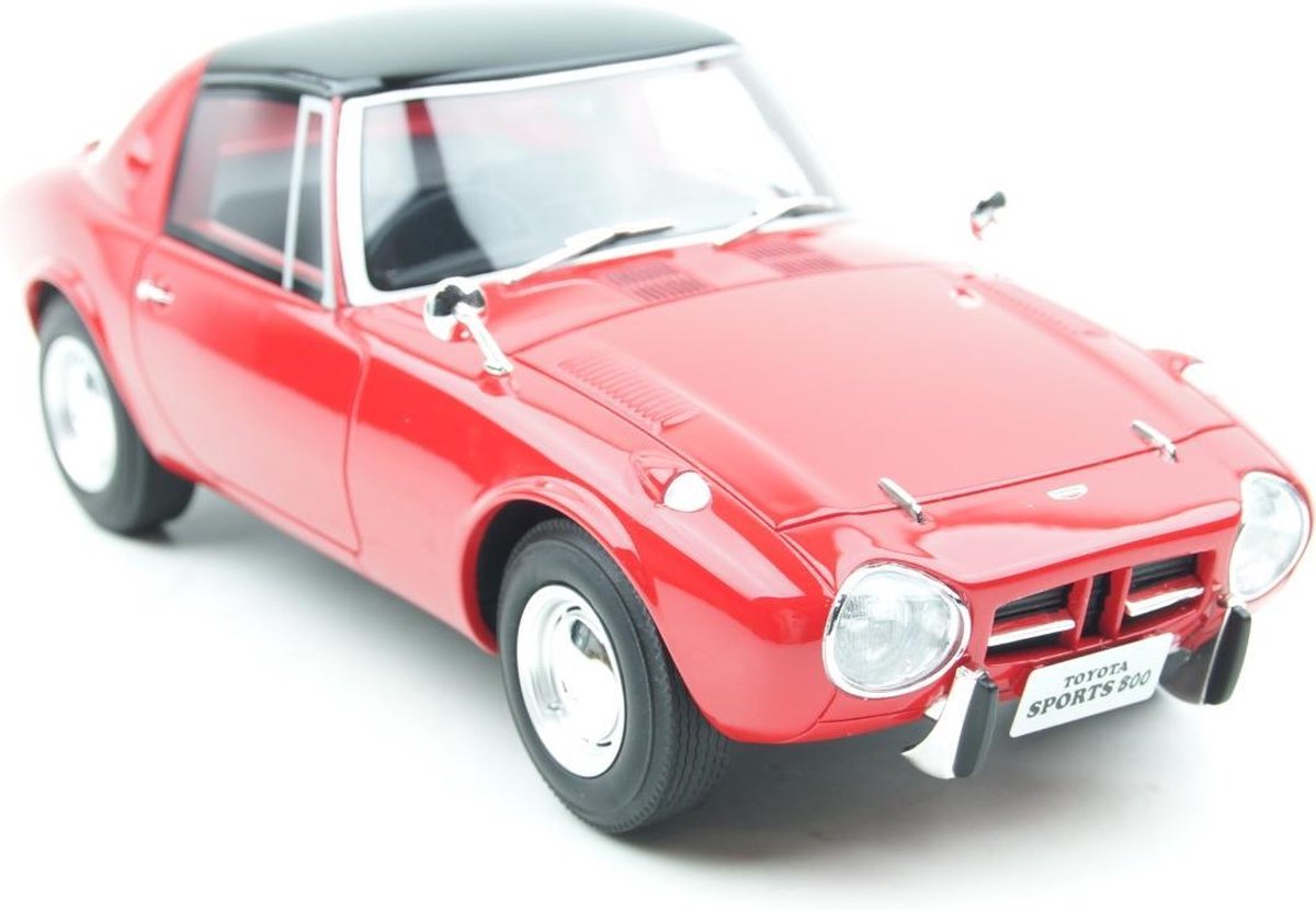 Kyosho Samurai Toyota Sports 800 1965 Rood 1:18