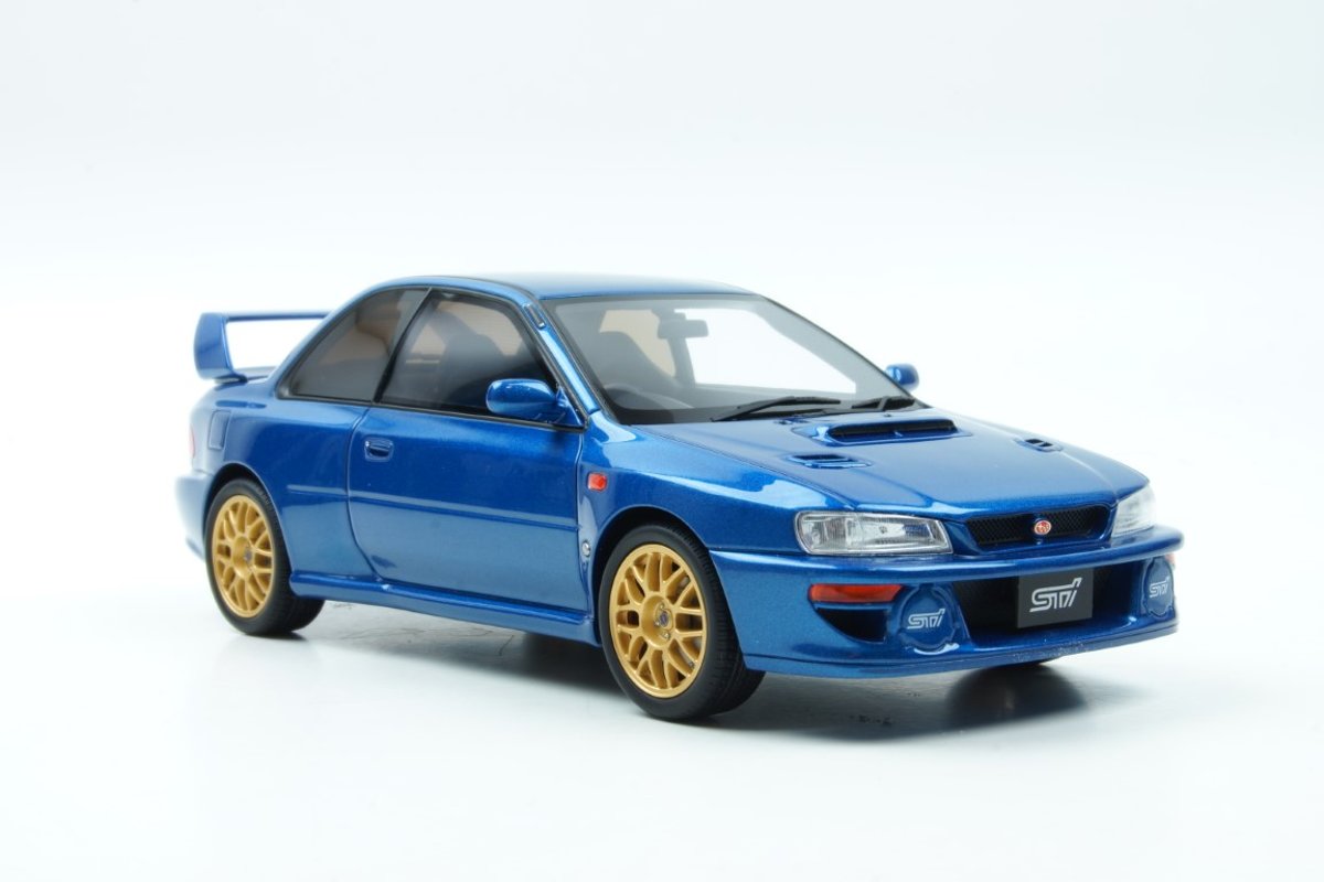 Kyosho Subaru Impreza 22B STI Blauw 1:18