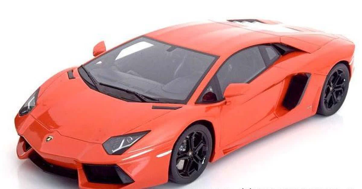 Lamborghini Aventador LP 700-4 1:12 Kyosho Oranje