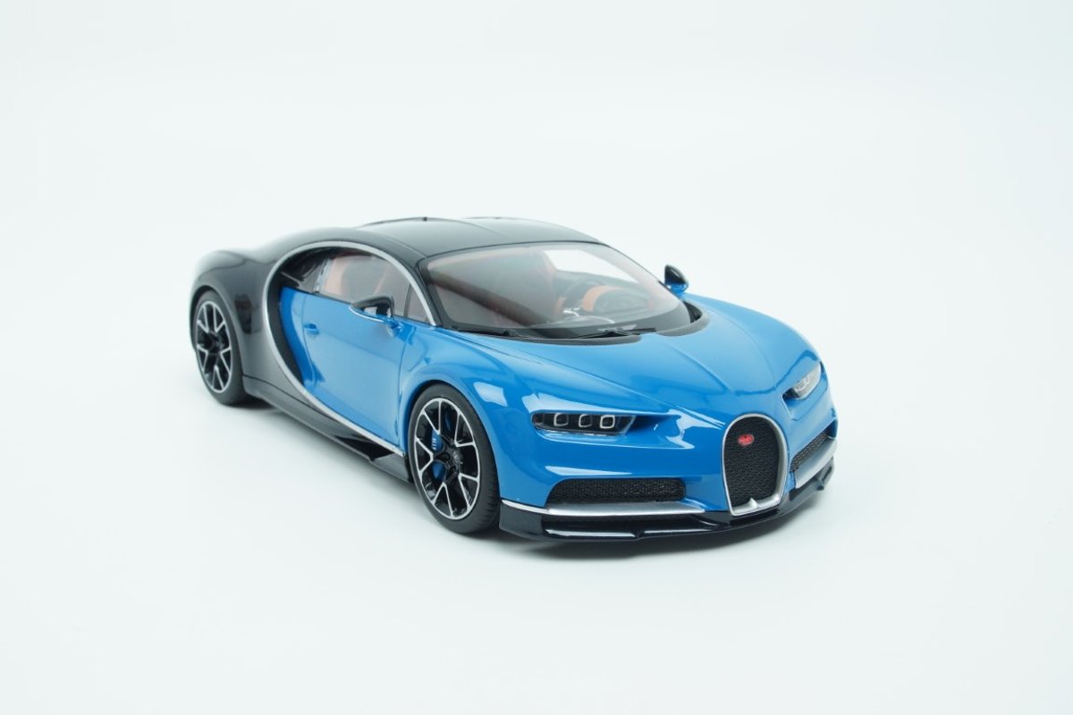 kyosho Bugatti Chiron 2015 Blauw 1/18