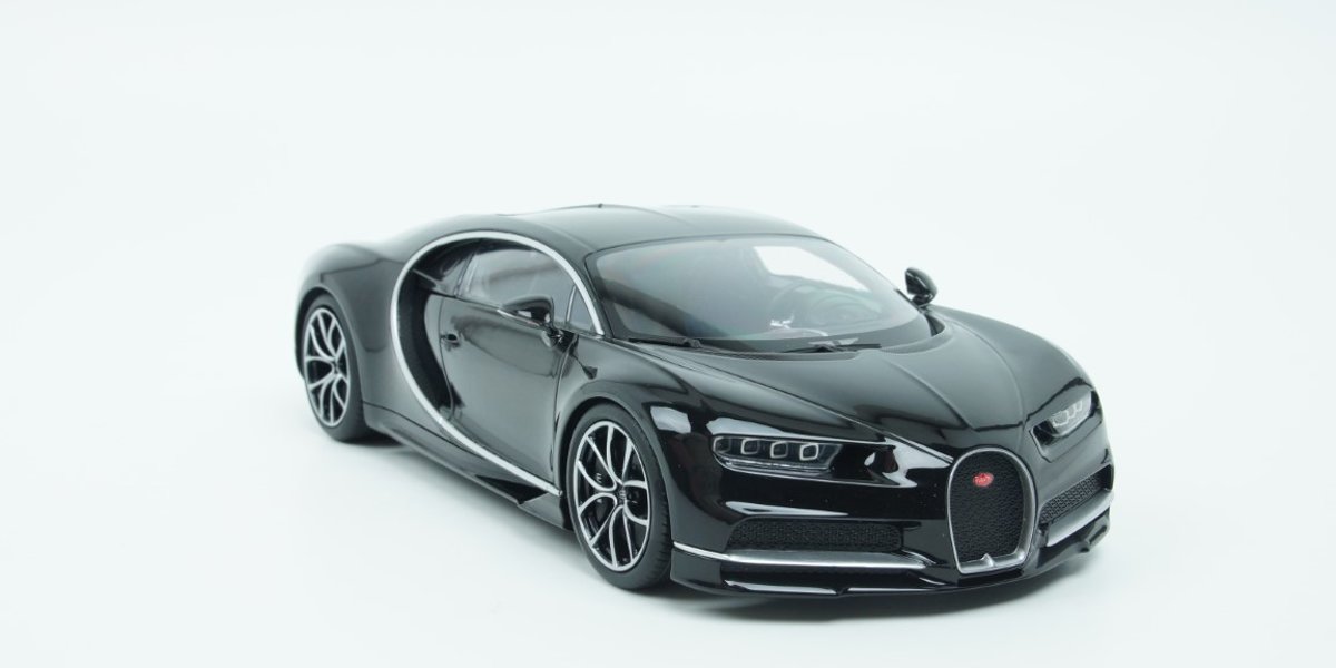 kyosho Bugatti Chiron 2015 Zwart 1/18