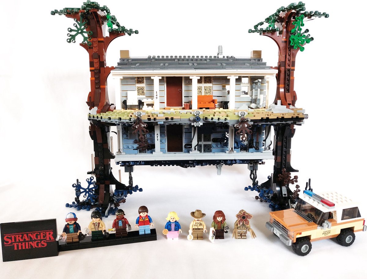 LEGO Stranger Things 75810 The Upside Down