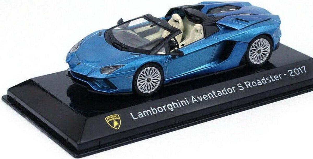 Lamborghini Aventador S Roadster Spider 2017 Blue