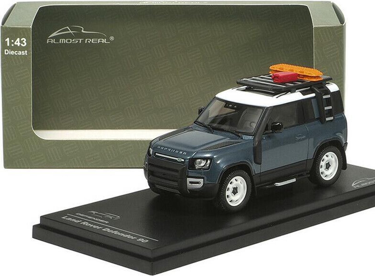 Land Rover Defender 90 2020 - 1:43 - Almost Real