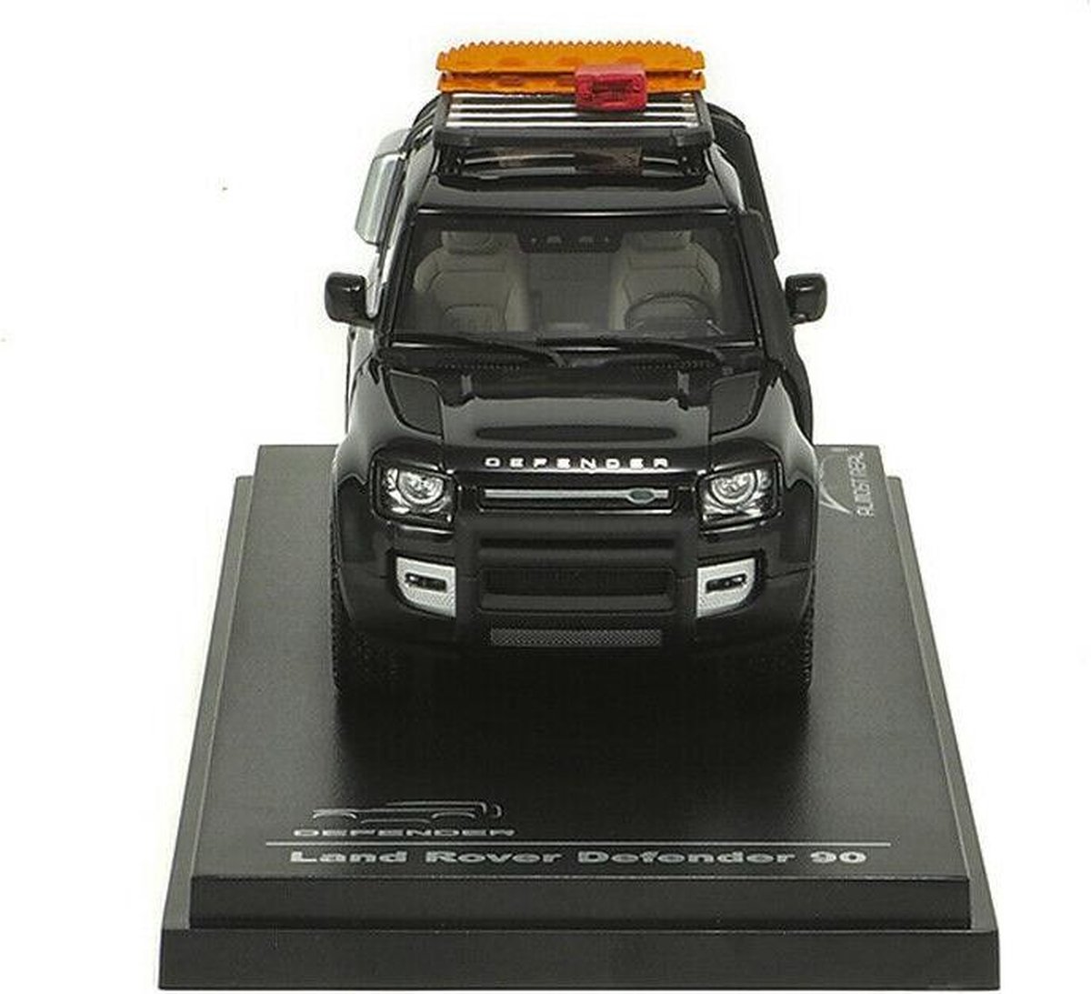 Land Rover Defender 90 2020 - 1:43 - Almost Real