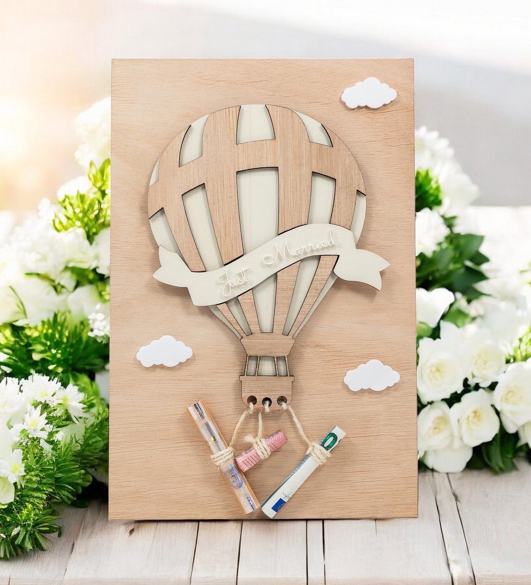 Huwelijkscadeau - Huwelijkscadeau - Houten bord met Acryl - Ballon - Just Married - Geldcadeau - Trouwen - Huwelijk - Hout - Origineel - Wedding - Geschenk - Love - Trouw - Bruidspaar - Bruiloft - Vintage